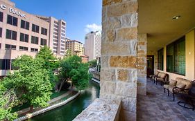 Embassy Suites Riverwalk San Antonio